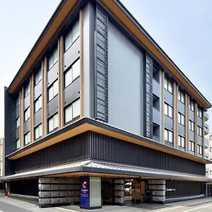 Comfort Shijokarasuma 京都